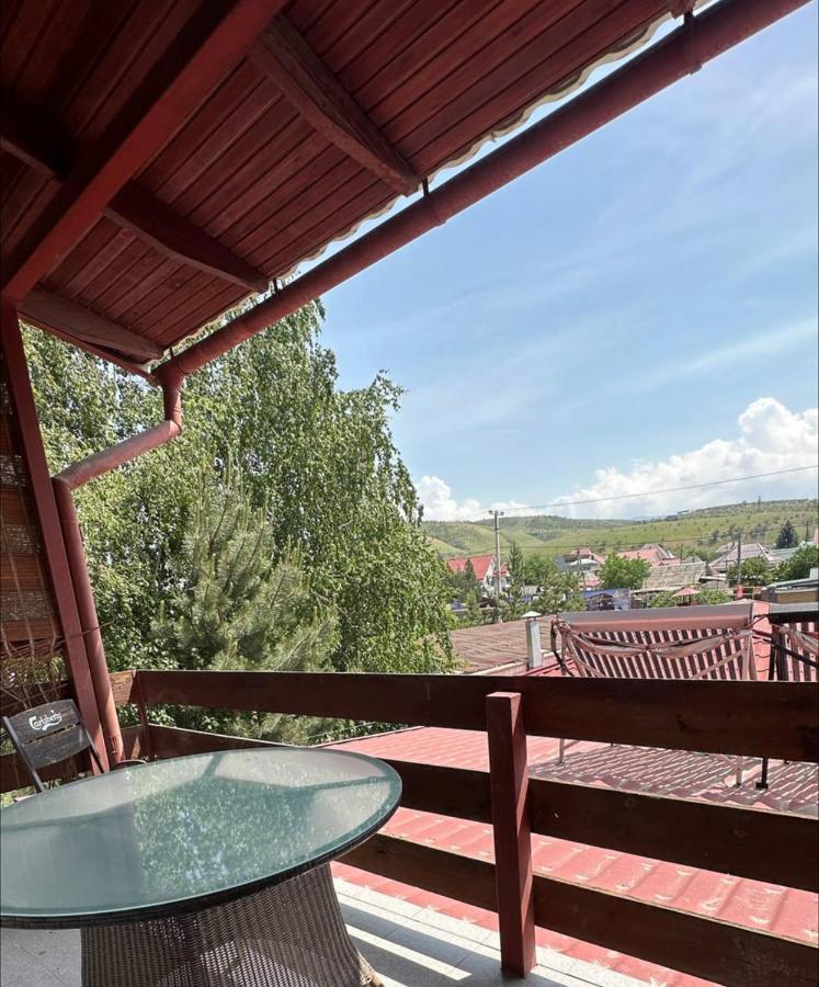 Tian-Shan Hotel บิชเคก ภายนอก รูปภาพ