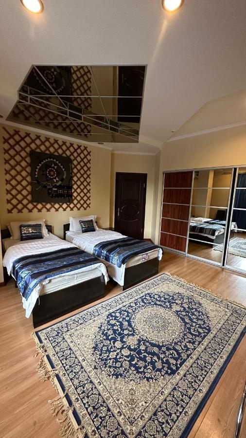Tian-Shan Hotel บิชเคก ภายนอก รูปภาพ