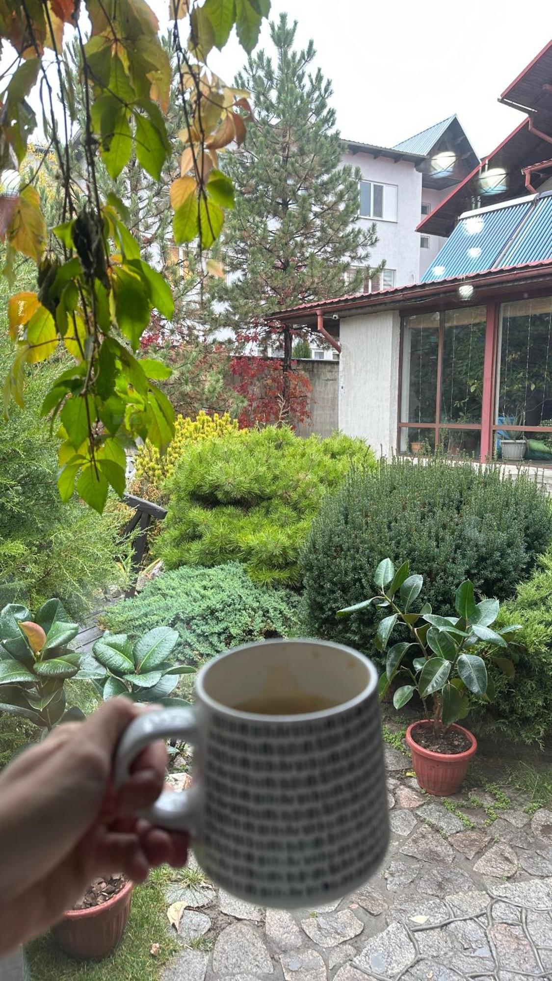 Tian-Shan Hotel บิชเคก ภายนอก รูปภาพ