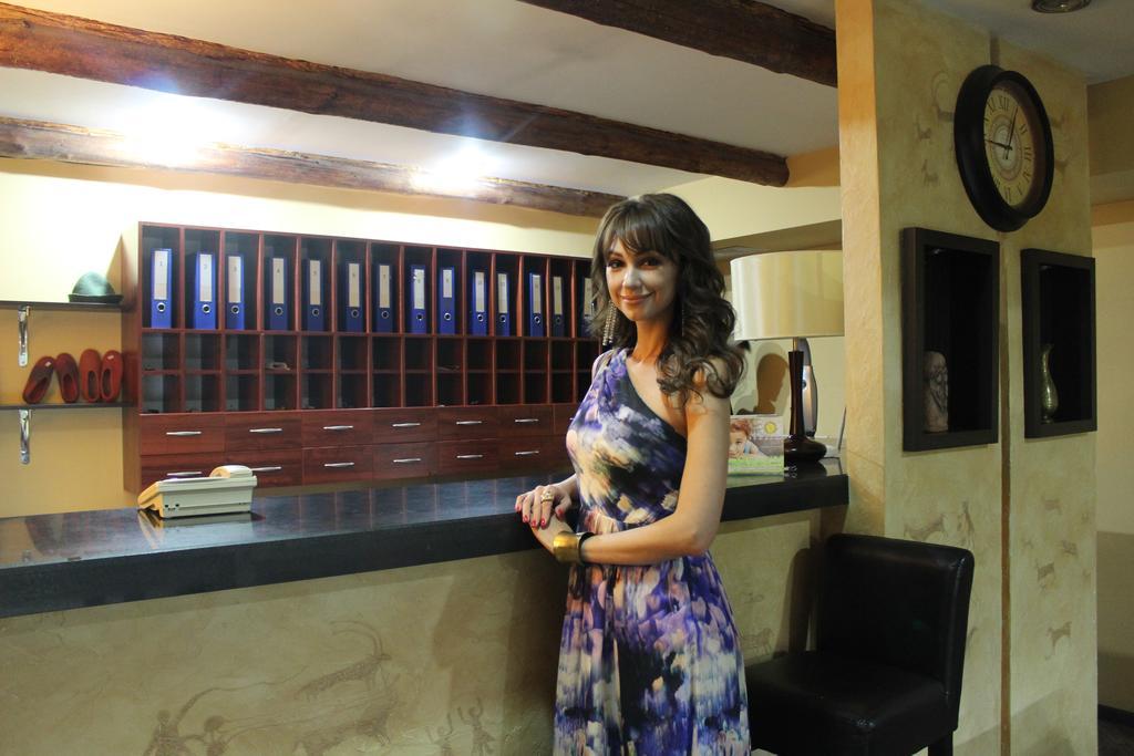 Tian-Shan Hotel บิชเคก ภายนอก รูปภาพ